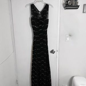 My Michelle Sleeveless Lace Long Slim Dress. Size 3 juniors.